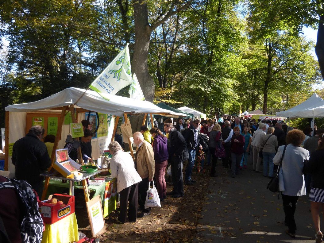 BN beim Apfelmarkt im Fürther Stadtpark