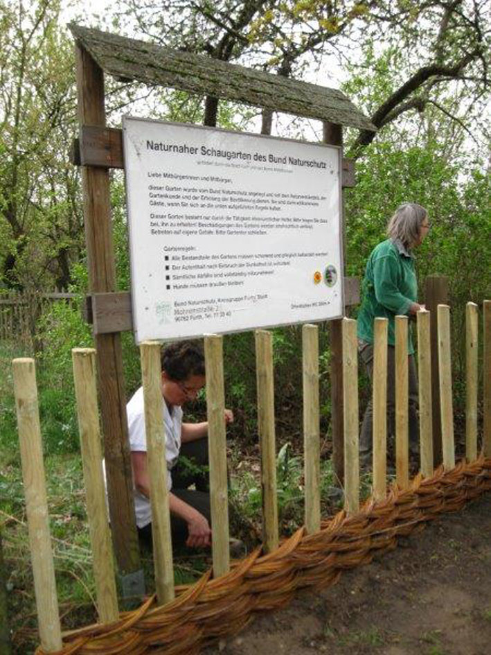 Weidenzaun-Flechtkurs im BN-Garten Weidenzaun-Flechtkurs im BN-Garten