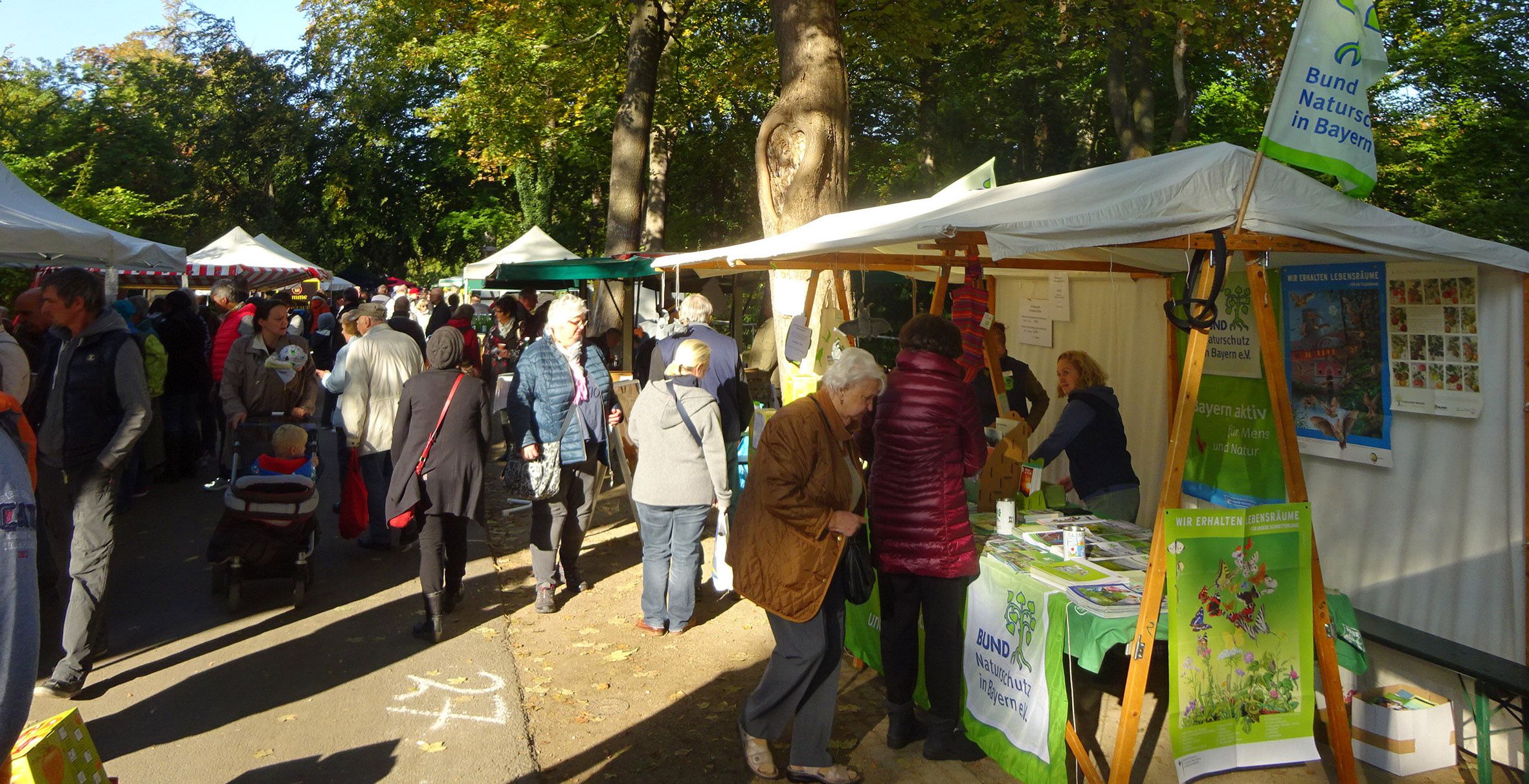 BN-Stand beim Fürther Apfelmarkt BN-Stand beim Fürther Apfelmarkt